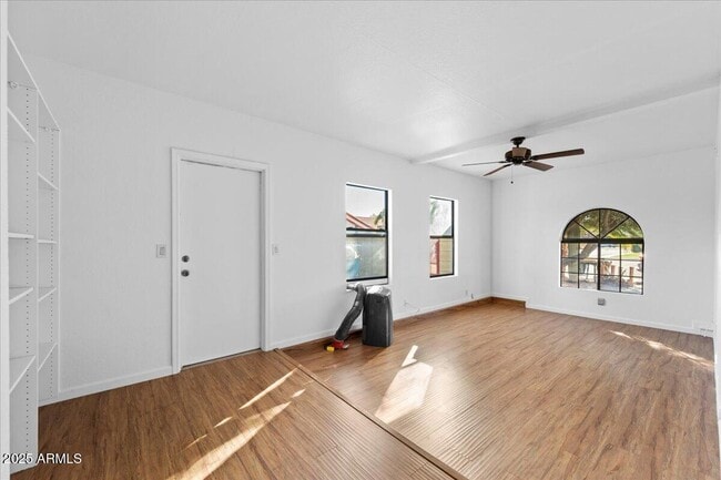 Building Photo - 15220 N 49th St