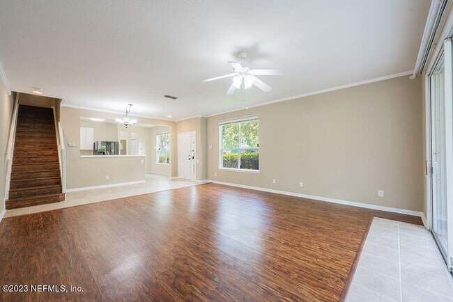 Building Photo - 7990 Baymeadows Cir E