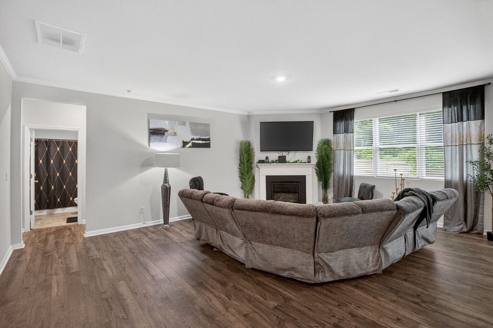 Building Photo - 4842 Layton Dr