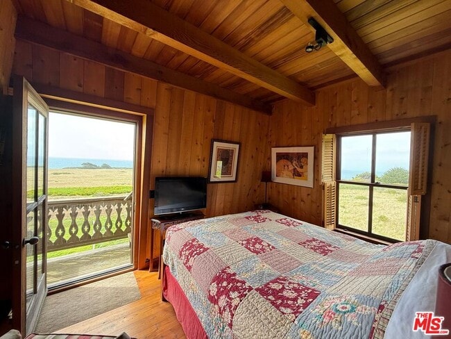 Building Photo - 45340 Little Lake St