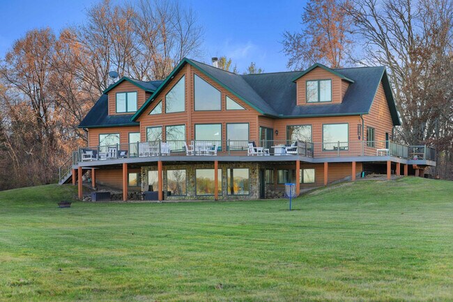 Building Photo - 222 Grouse Dr