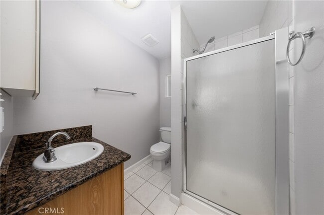 Building Photo - 642 N 6th Ave