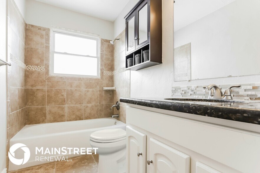 Building Photo - 15368 E Gunnison Pl