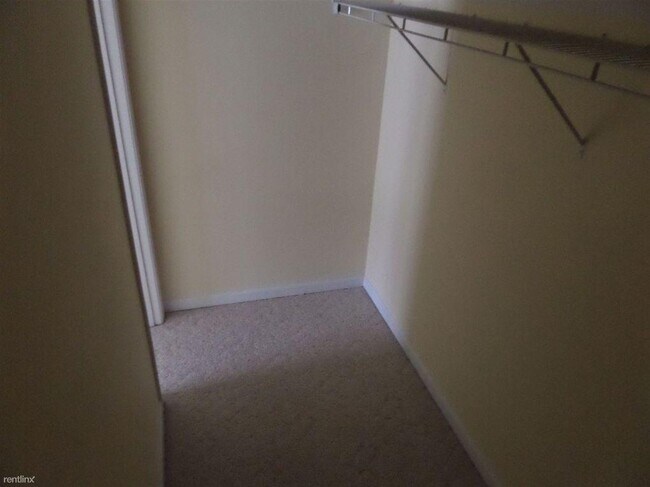 Building Photo - 603 S Atcher