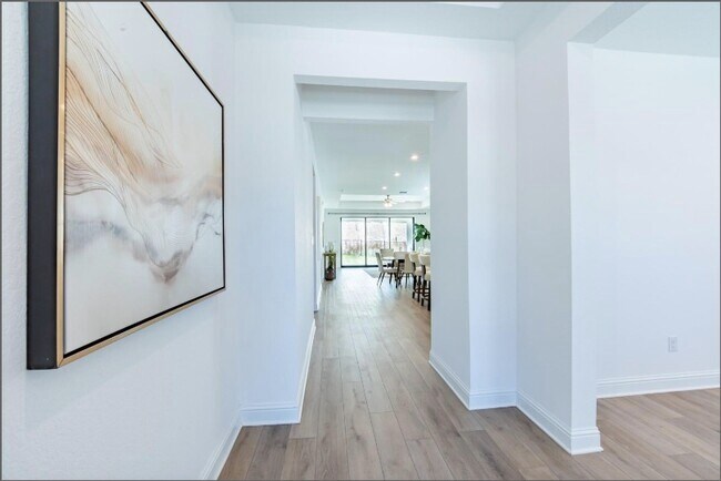 Building Photo - 1040 Villa Rialto View