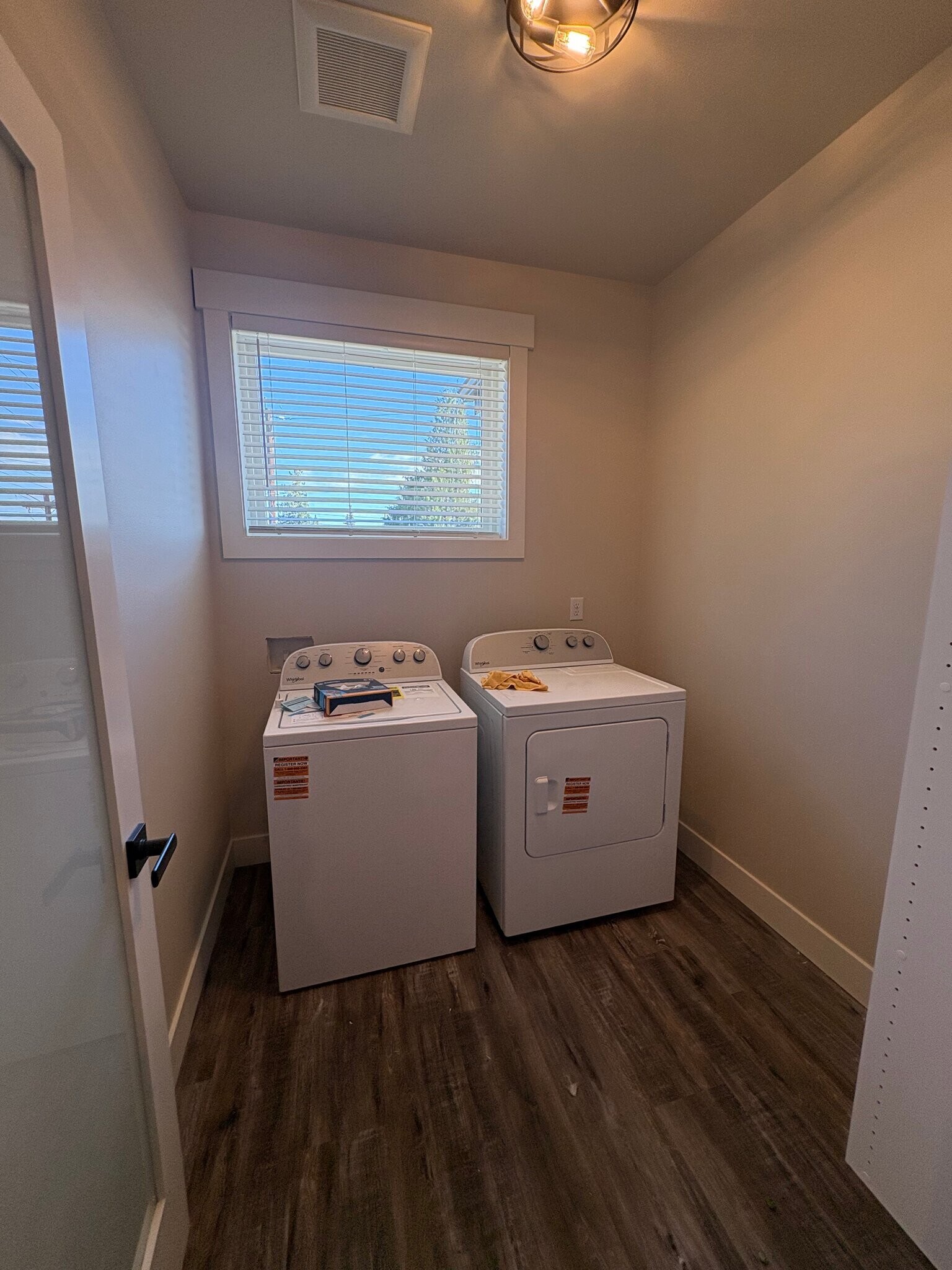 Building Photo - 1216 S Miller St