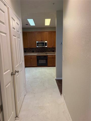 Building Photo - 156 Leonard St