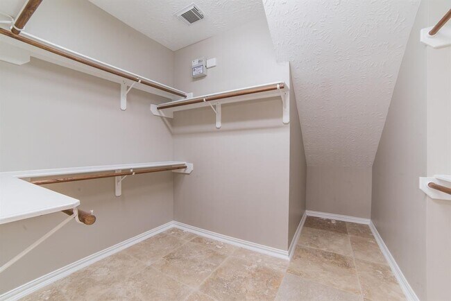 Building Photo - 4914 Mulberry Cir
