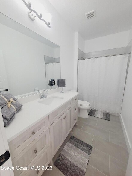 Building Photo - 933 Paddleboard Ct