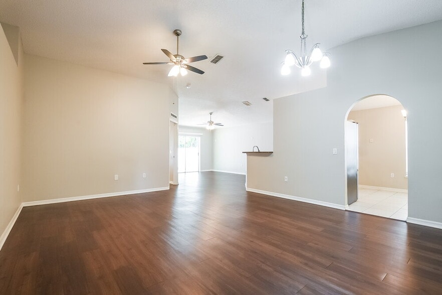 Building Photo - 13825 Econ Woods Ln