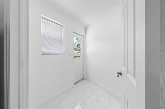 Building Photo - 6847 Woodsman Dr