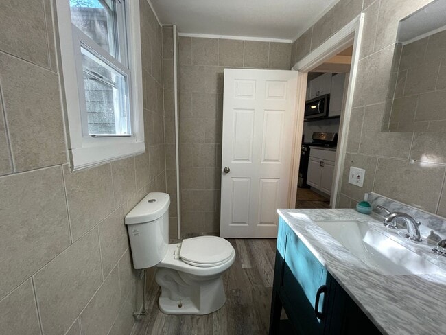 Building Photo - Gorgeous 4 Bedroom Home FOR RENT in Millville $1775