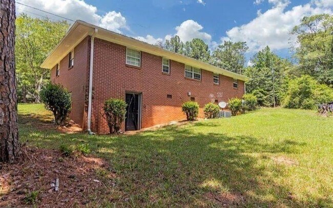 Building Photo - 306 Laney Rd