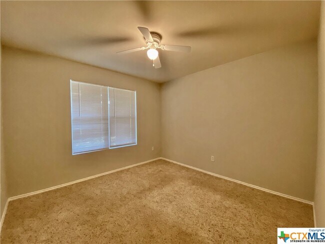 Building Photo - 1593 Amanda