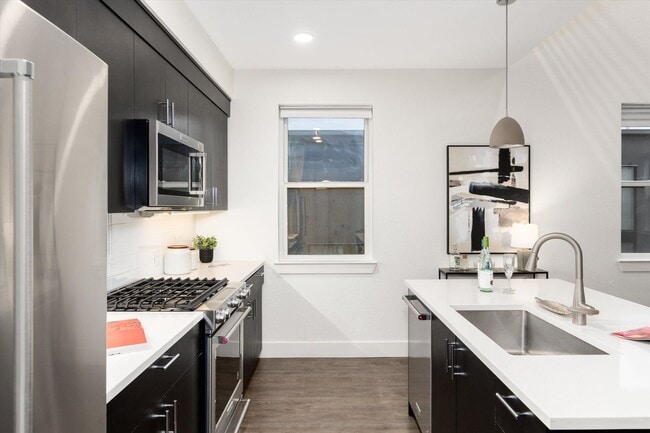 Building Photo - Beautiful West Wash Park home available NOW!