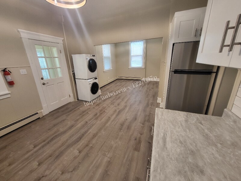 Building Photo - 254 Woodbridge Ave