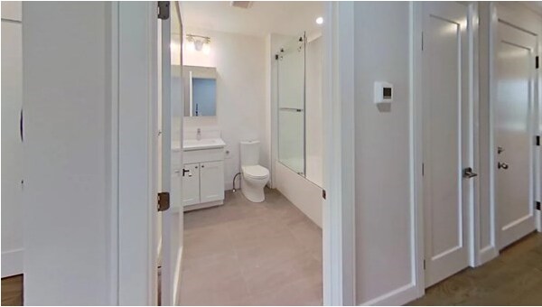 Building Photo - 132 Chelsea St