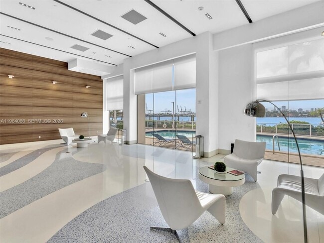 Building Photo - 650 West Ave