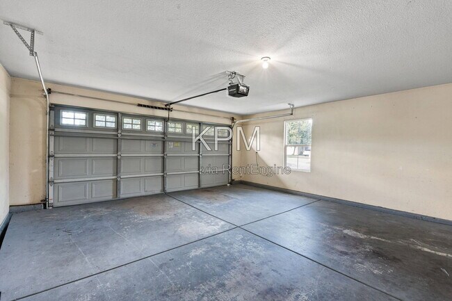 Building Photo - 1544 Emily Ct