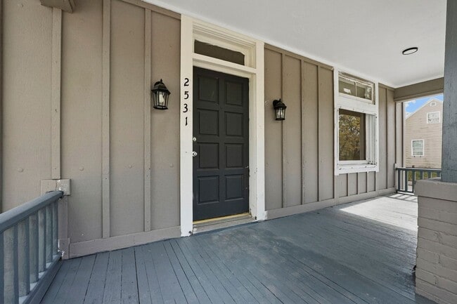 Building Photo - NEW 4-Bed Home with Modern Updates & Extra...