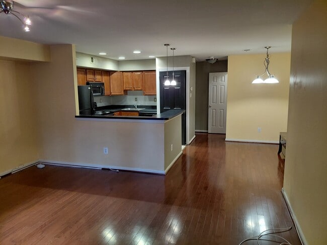 Building Photo - 93 Ramsgate Ct