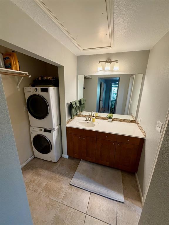 Building Photo - 7685 Northcross Dr