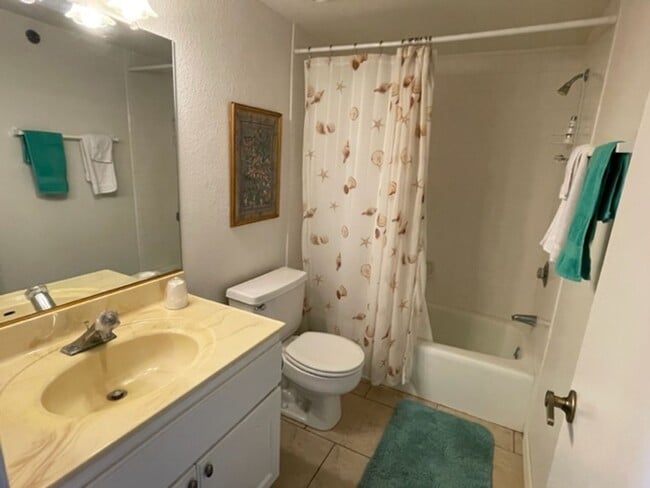 Building Photo - Fully Furnished 2 bedroom 2 bath long term rental