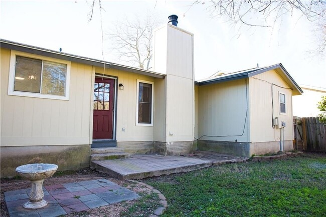 Building Photo - 5912 Shreveport Dr