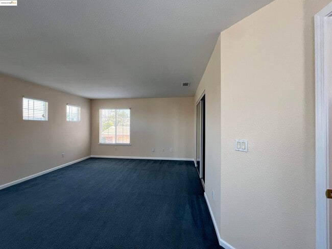 Building Photo - 1371 Brooktrail Dr