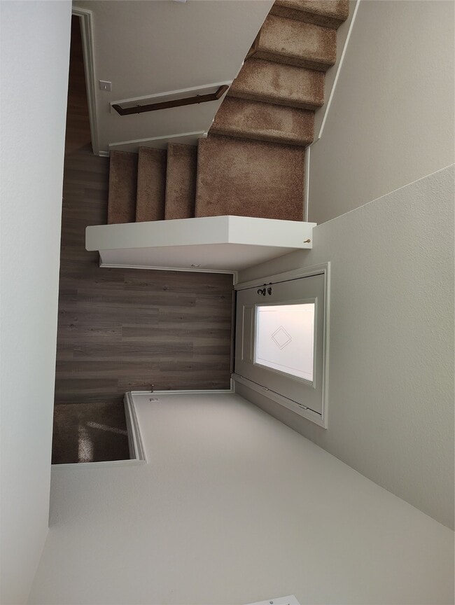 Building Photo - 3114 Freeboard Dr