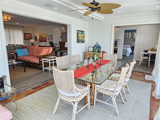 Building Photo - 2353 Bal Harbour Dr