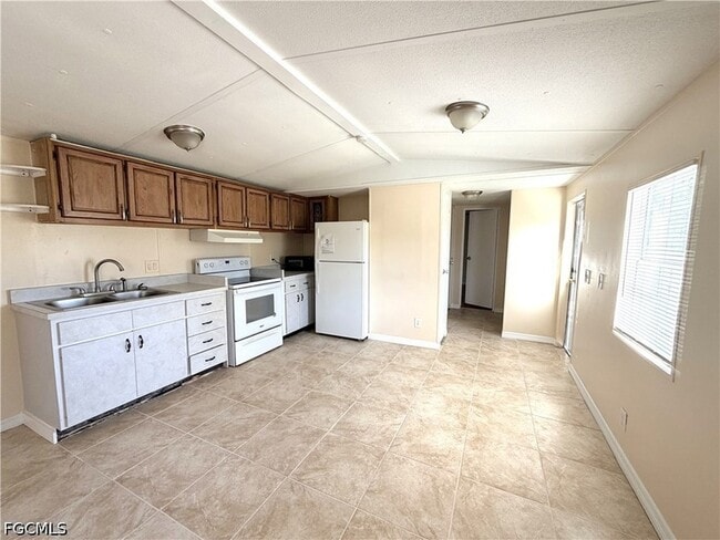 Building Photo - 2521 Brownell Ct