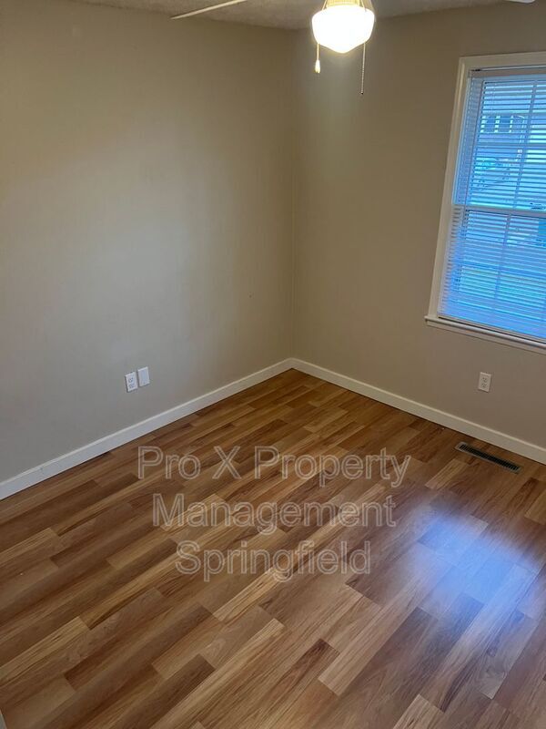 Building Photo - 3435 S Nettleton Ave