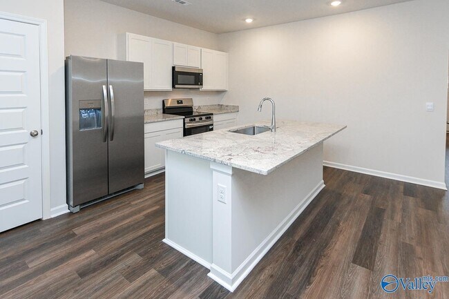 Building Photo - 231 Murphy Ln