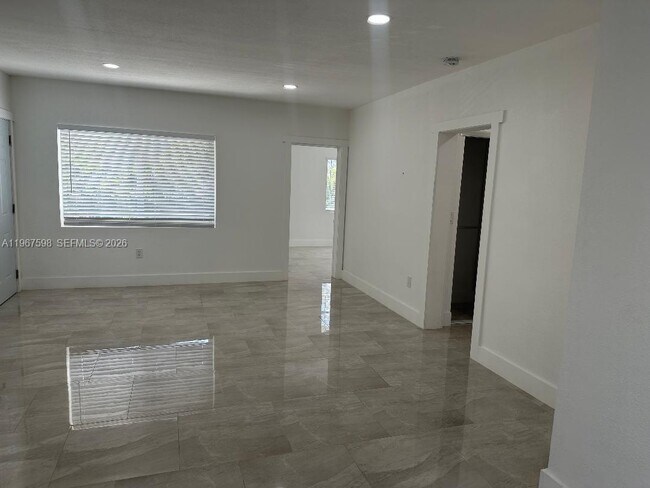 Building Photo - 7115 Rue Granville