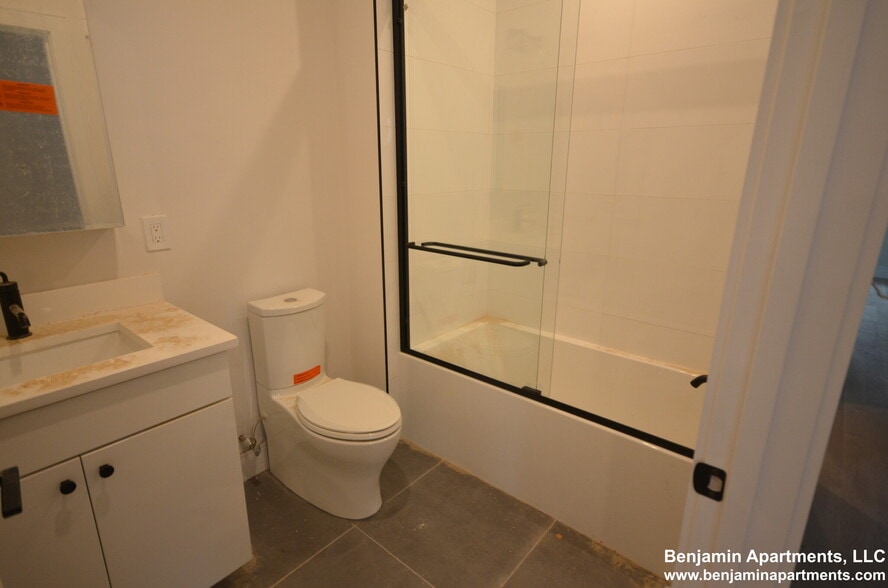 Building Photo - 16-18 Highgate St. Unit 102