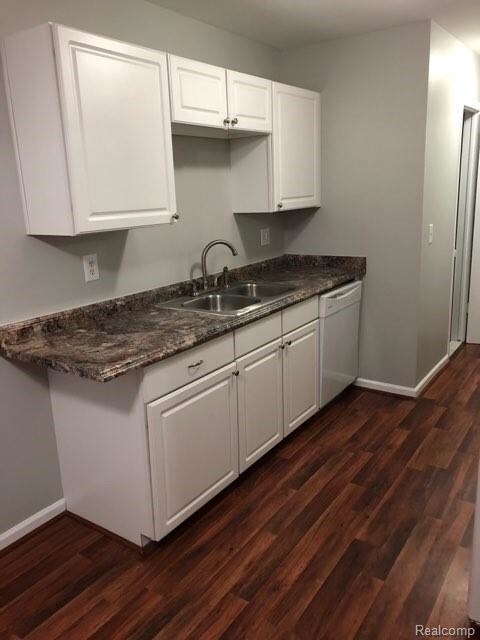 Building Photo - 41105 Northwind Dr