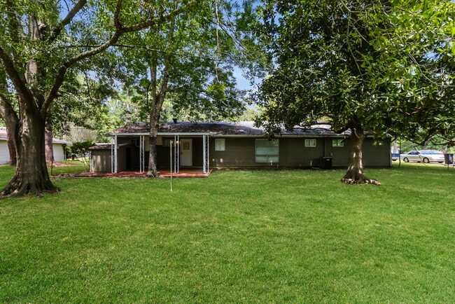 Building Photo - 3 Bedroom Jackson Home