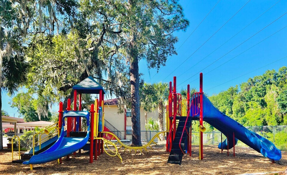 Primary Photo - Cypress Place Apartments