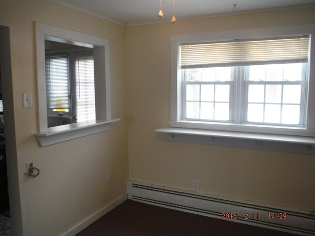 Dining room - 200 Maplewood Dr