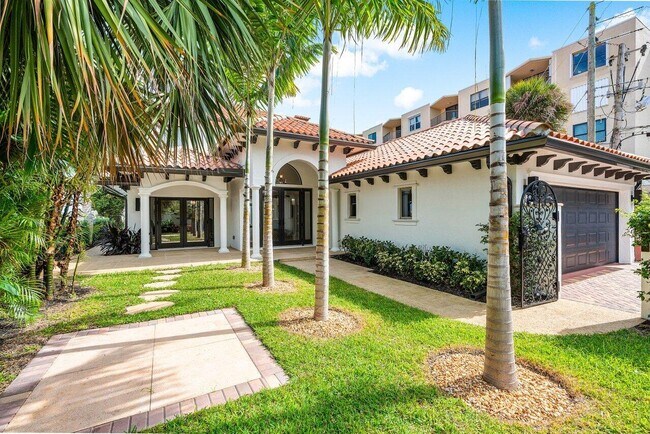 Building Photo - 1 1st Ave S