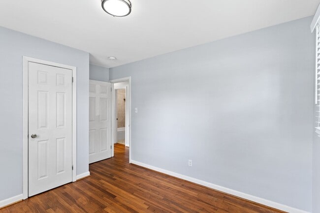 Building Photo - 4-Bed, 2-Bath Home with Fenced Yard in Win...