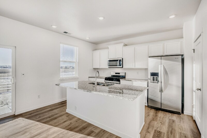 Building Photo - 5961 Holstein Dr