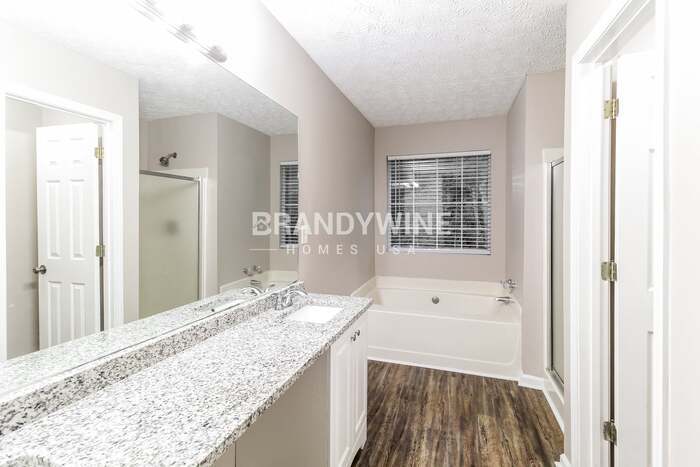 Building Photo - 846 Stonebridge Crescent