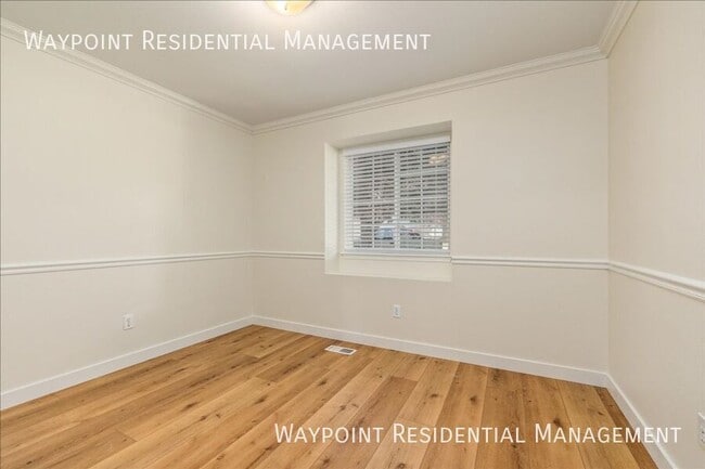 Building Photo - 1095 N Marsh Hawk Pl