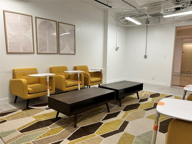 Building Photo - 5600 Collins Ave