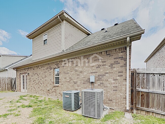 Building Photo - 1439 Sunray Dr