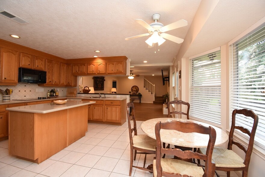 Building Photo - 7907 Aleta Dr