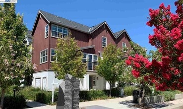 Building Photo - 3808 Camino Lp