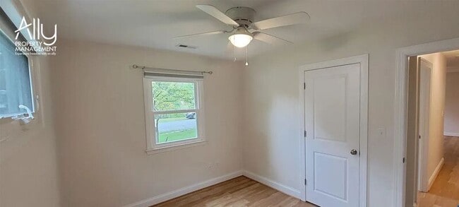 Building Photo - 290 Windfield Cir